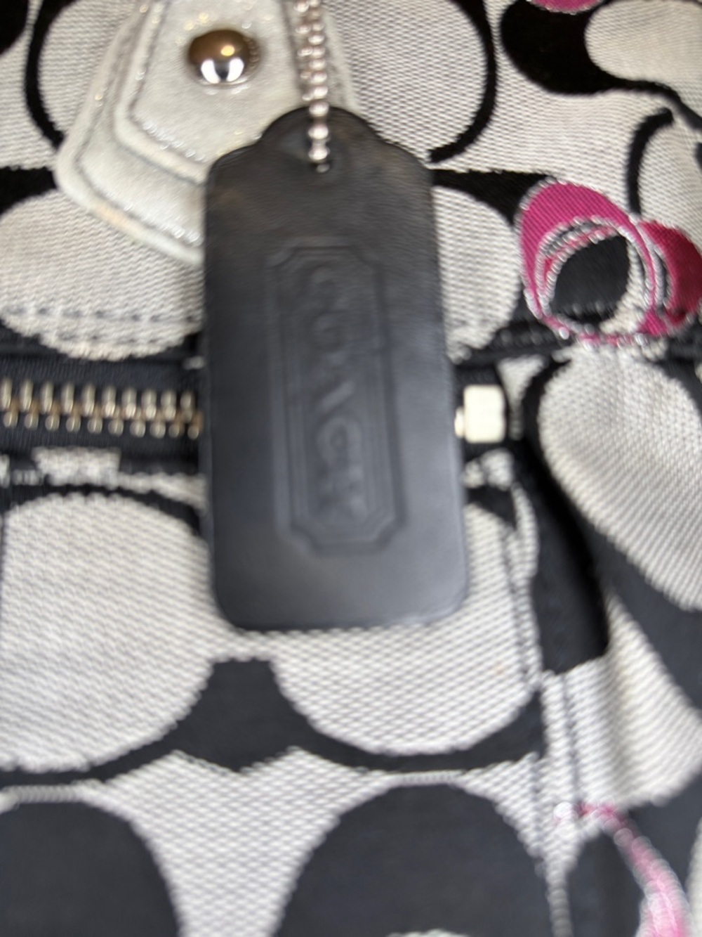 Coach POPPY Like new shoulder, bag grey & black logo,burgundy interior17X14 - Picture 5 of 14